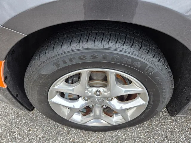 Used 2017 Gray Chrysler Limited image 25