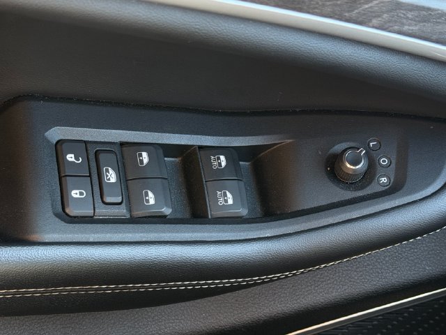 Used 2024  Jeep 4xe image 16