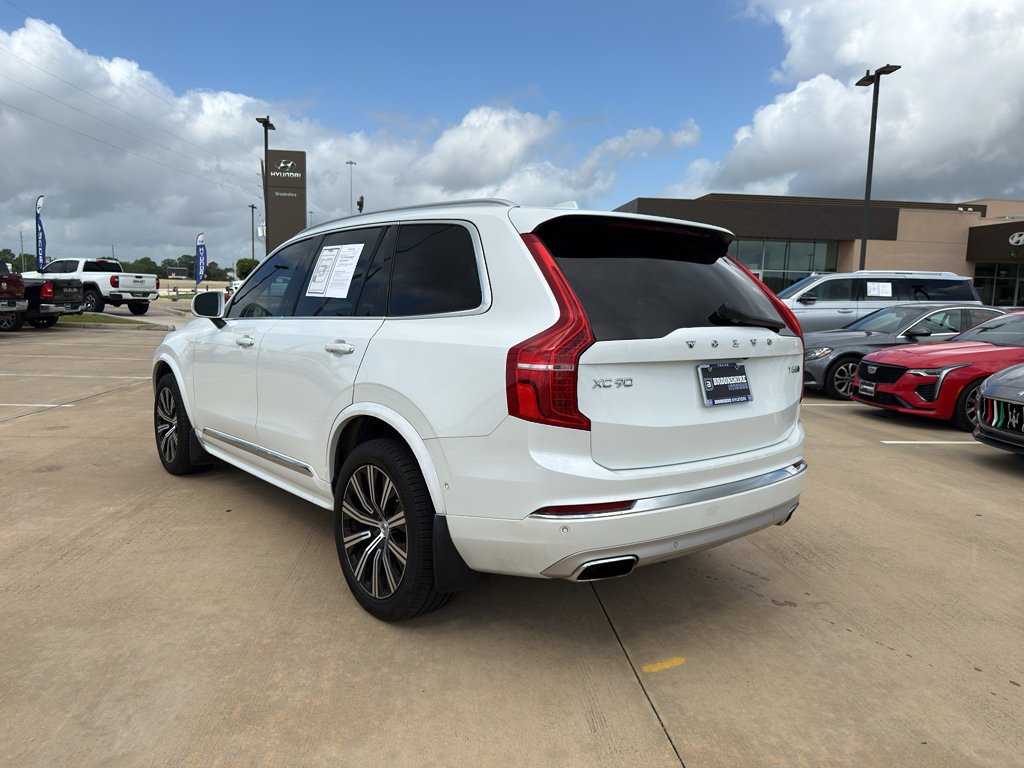 Used 2020 Crystal White Metallic Volvo Inscription image 9