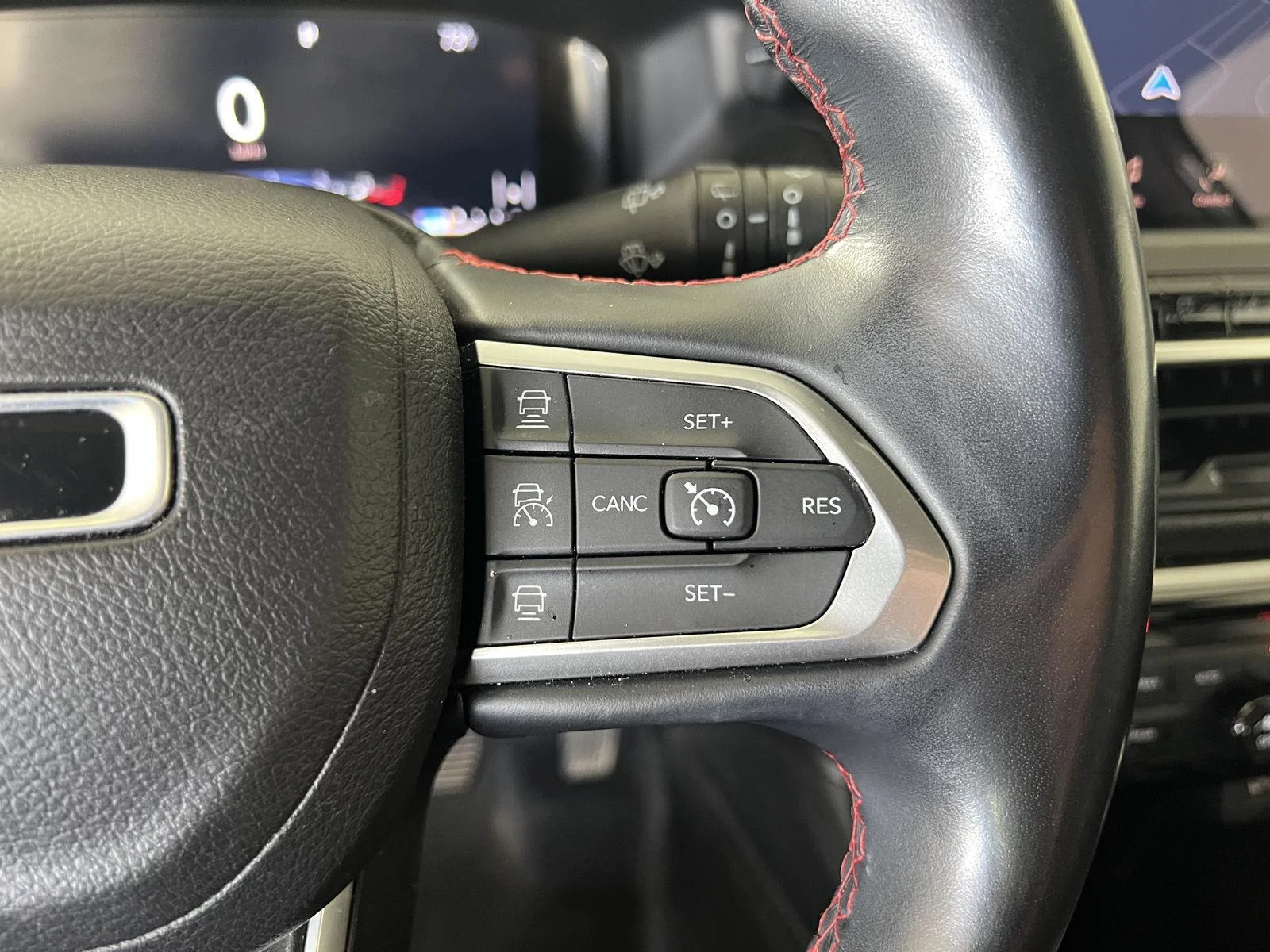 Used 2022  Jeep Trailhawk image 12