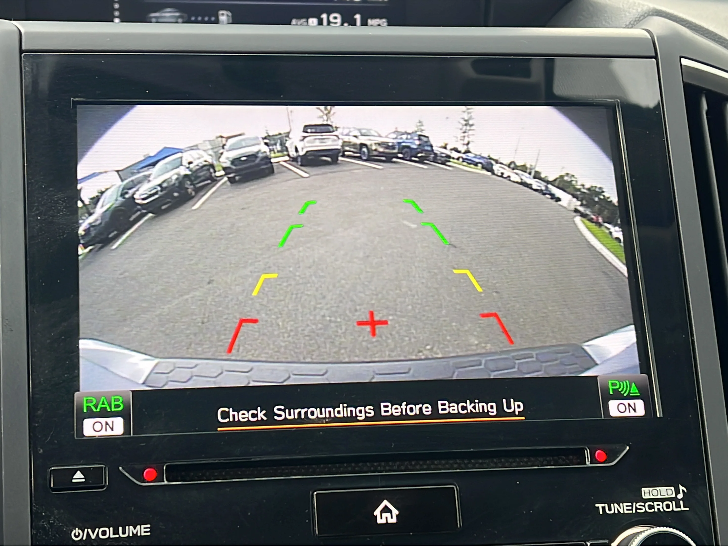 Used 2019 Ice Silver Metallic Subaru Limited image 17