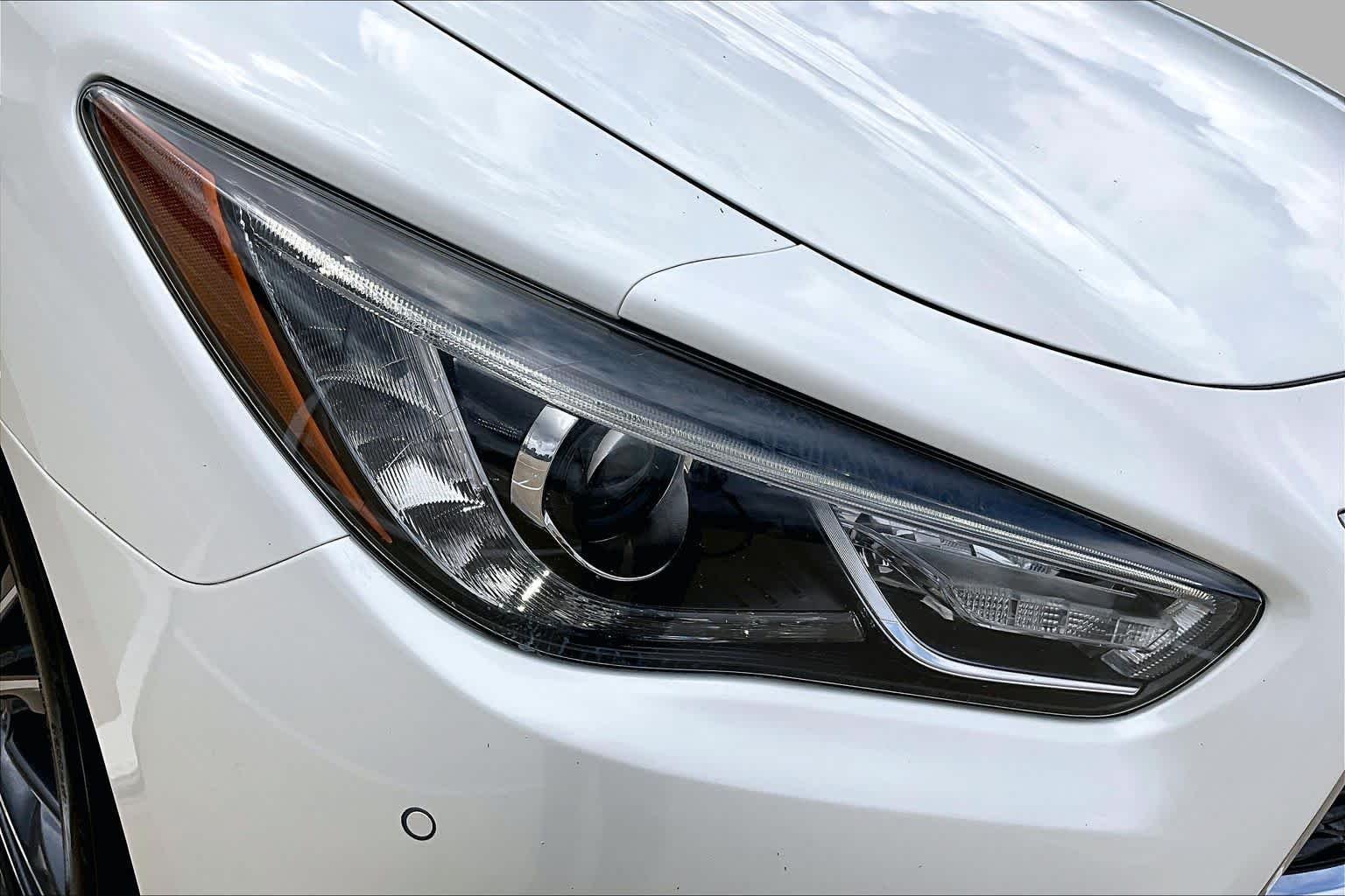 Used 2020 Majestic White INFINITI SIGNATURE EDITION image 28