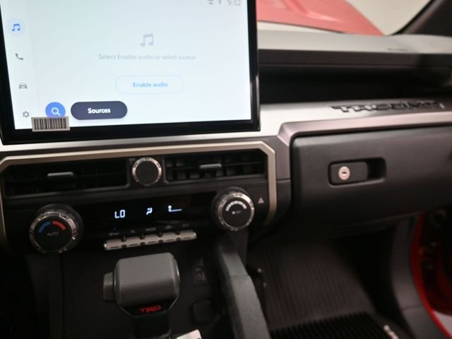 2025 Toyota Tacoma TRD Off Road - Photo 10