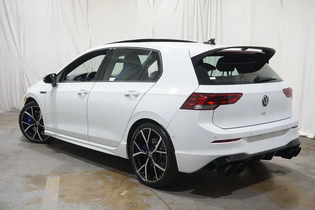 Used 2024 White Volkswagen 2.0T image 9