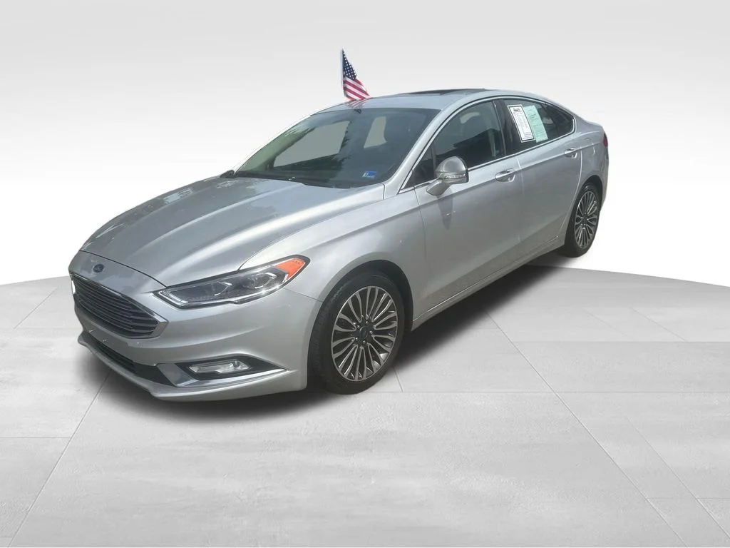 Used 2017 Silver Ford SE image 2