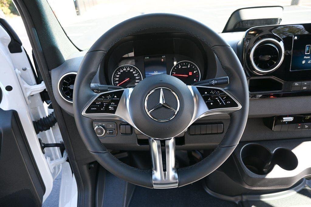 New 2026 Arctic White Mercedes-Benz  image 2