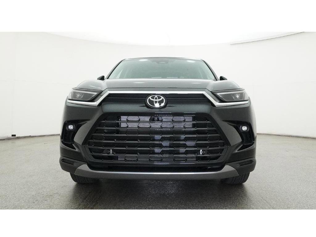 New 2026 Midnight Black Metallic Toyota Platinum image 31