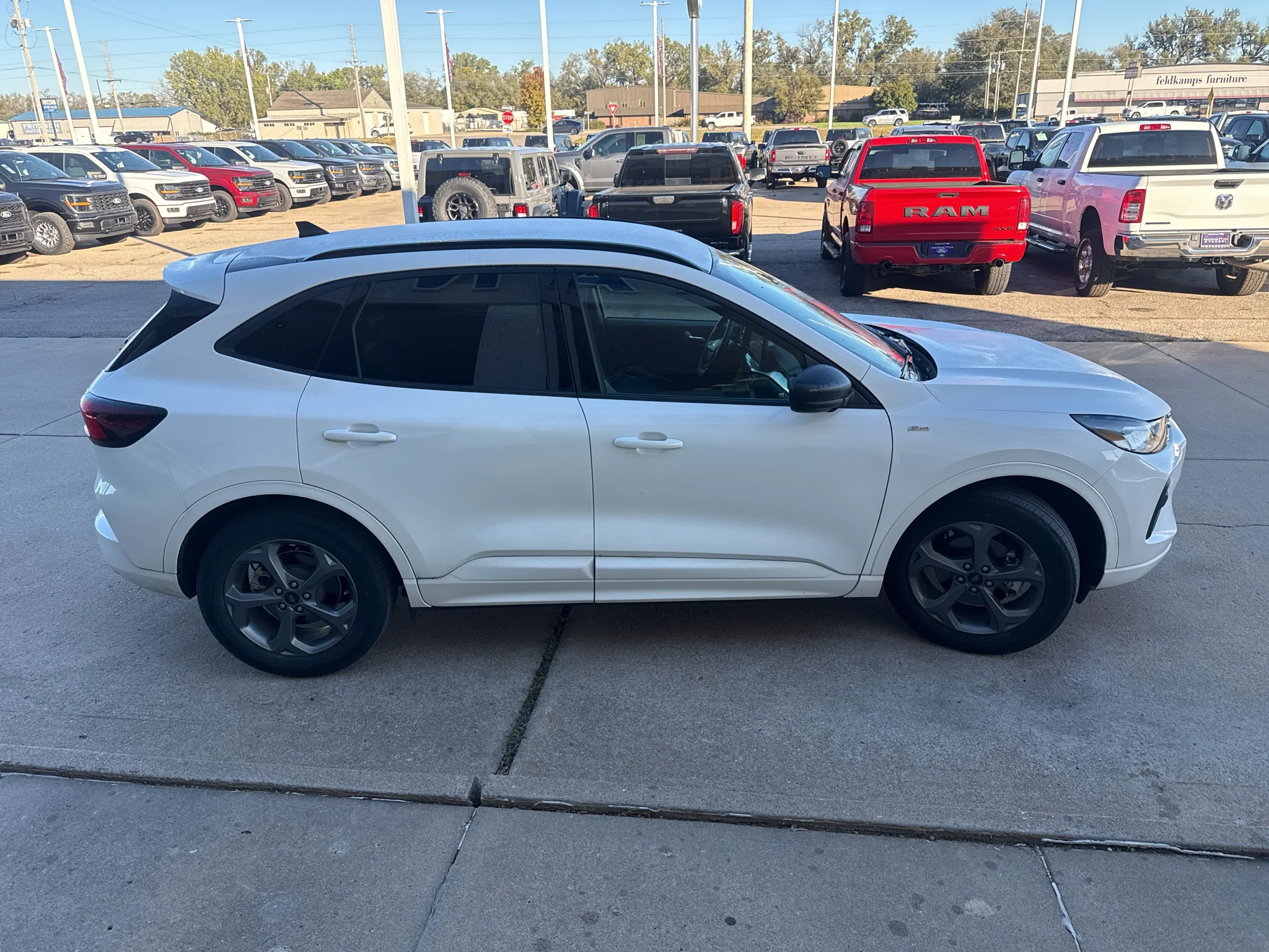 Used 2024 Star White Metallic Tri-Coat Ford ST-Line image 5