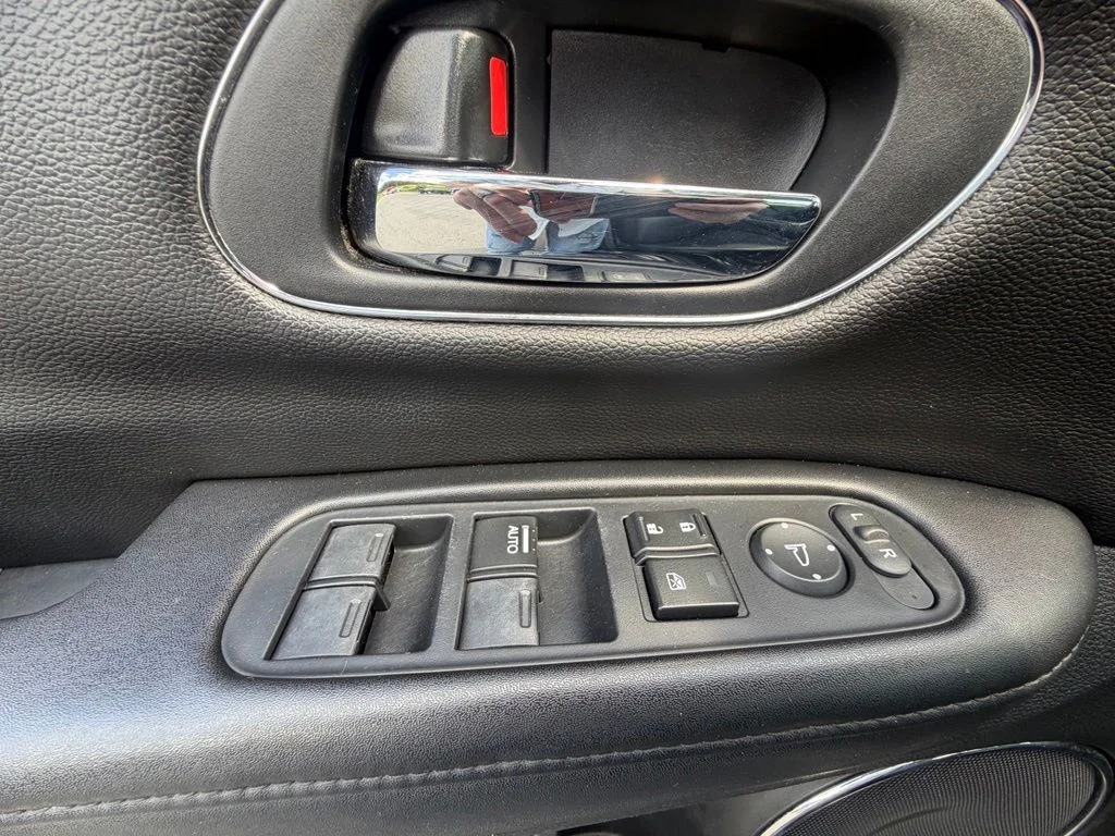 Used 2016 Black Honda EX-L image 21