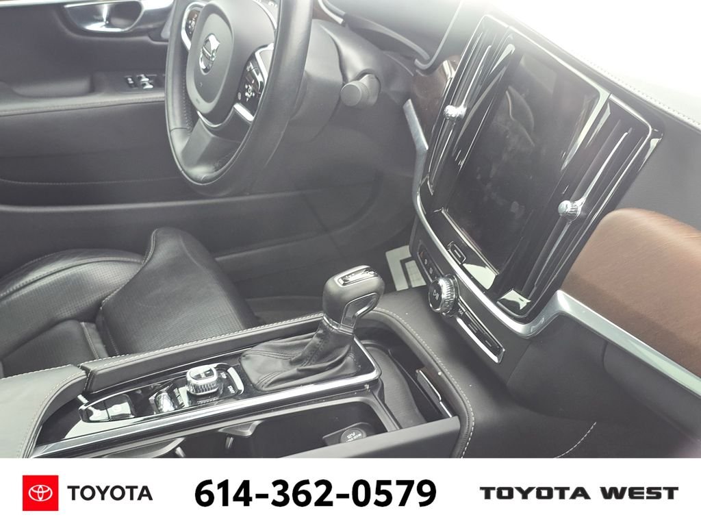 Used 2018 Gray Volvo T6 Inscription image 11