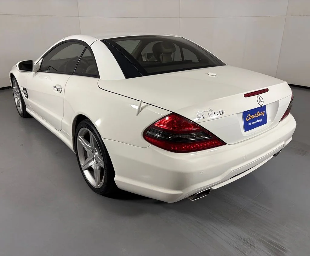 Used 2009 Diamond White Metallic Mercedes-Benz SL 550 image 6