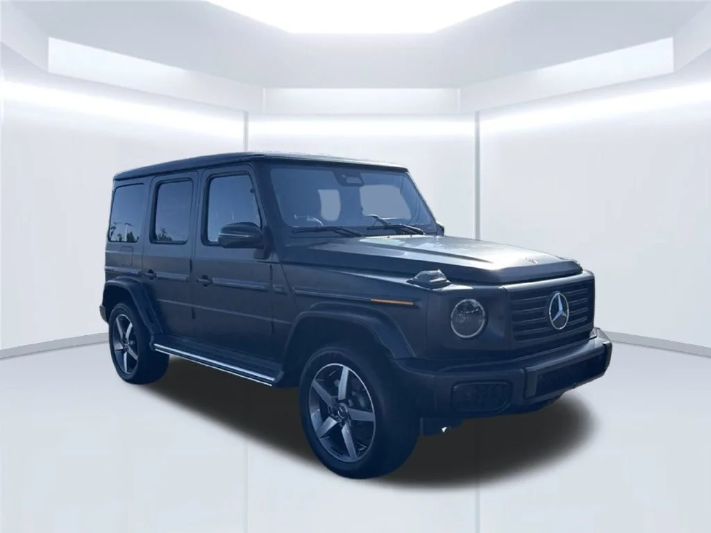 New 2027 MANUFAKTUR Night Black Magno Mercedes-Benz G 580 image 7
