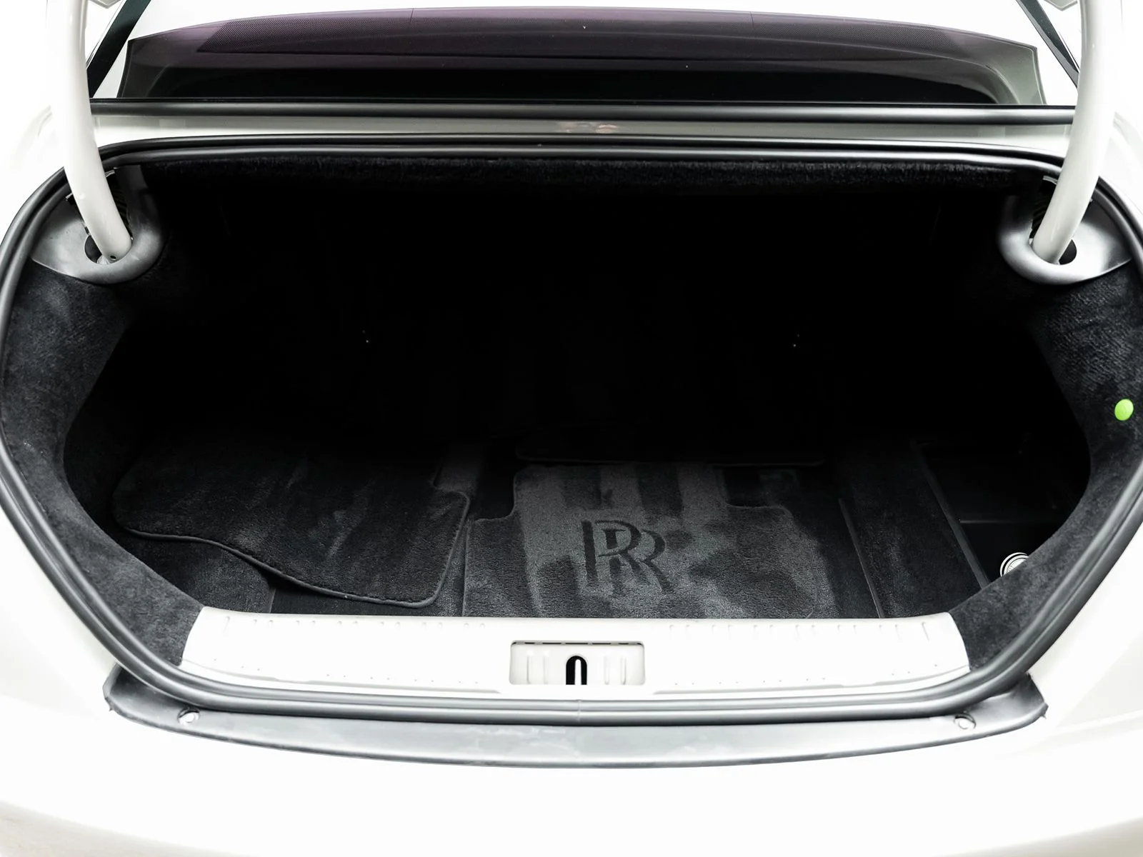 Used 2017 White Rolls-Royce Base image 55