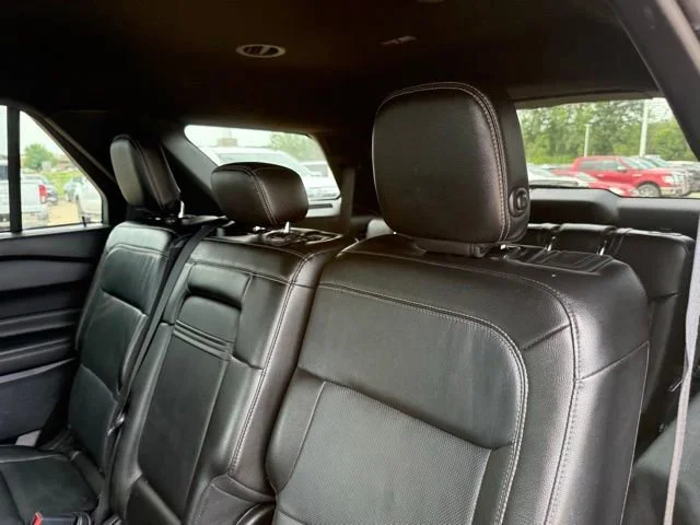 Used 2020 Black Ford Limited image 35