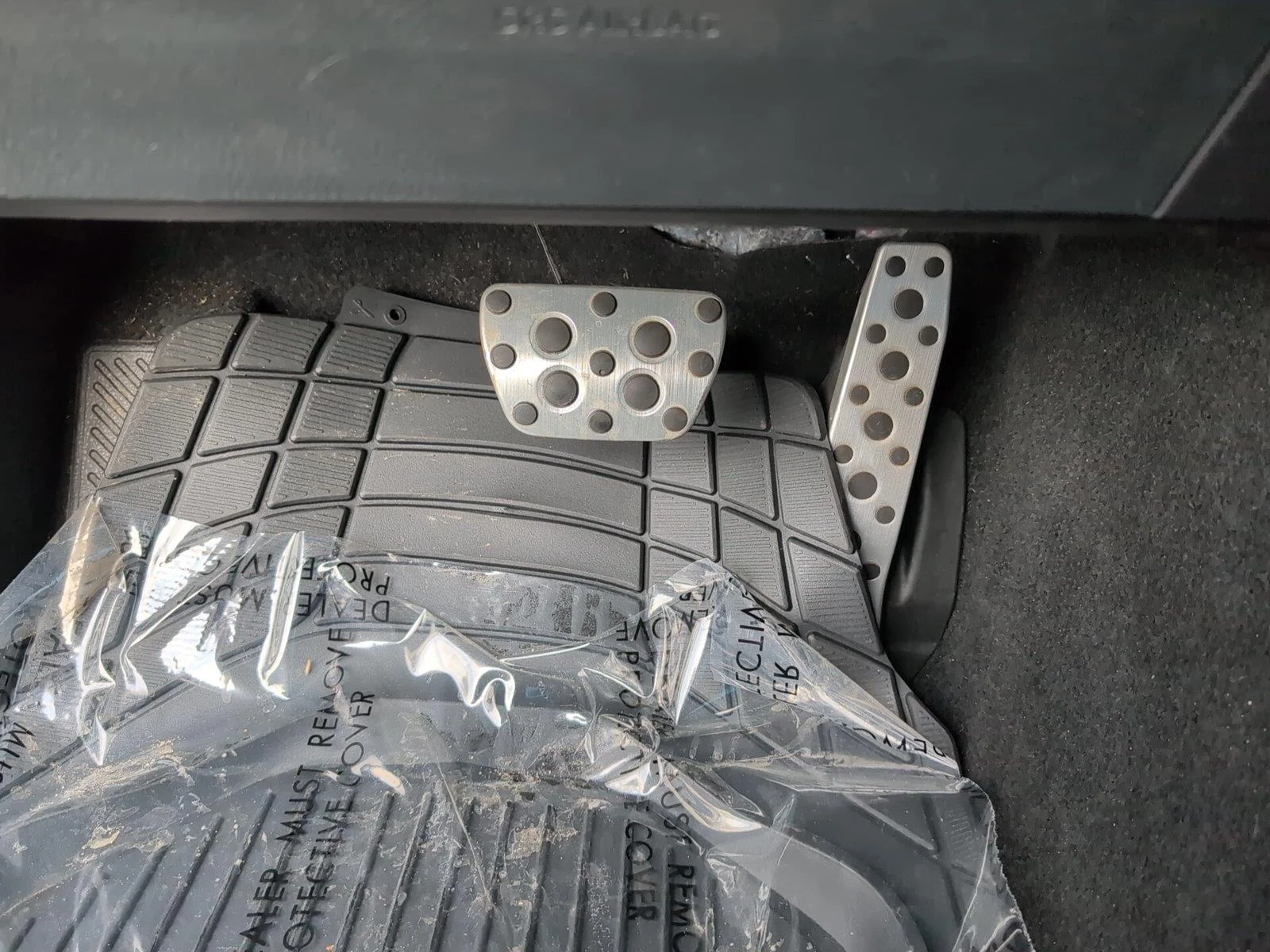 Used 2025 Underground Toyota SE image 28