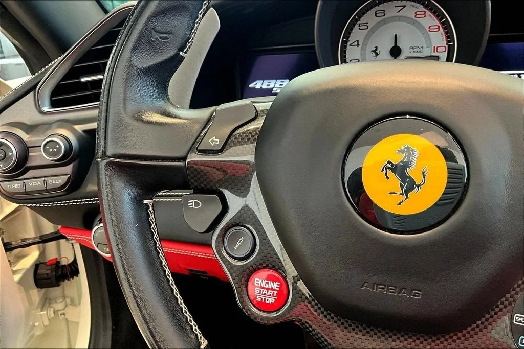 Used 2017 Bianco Avus Ferrari  image 11