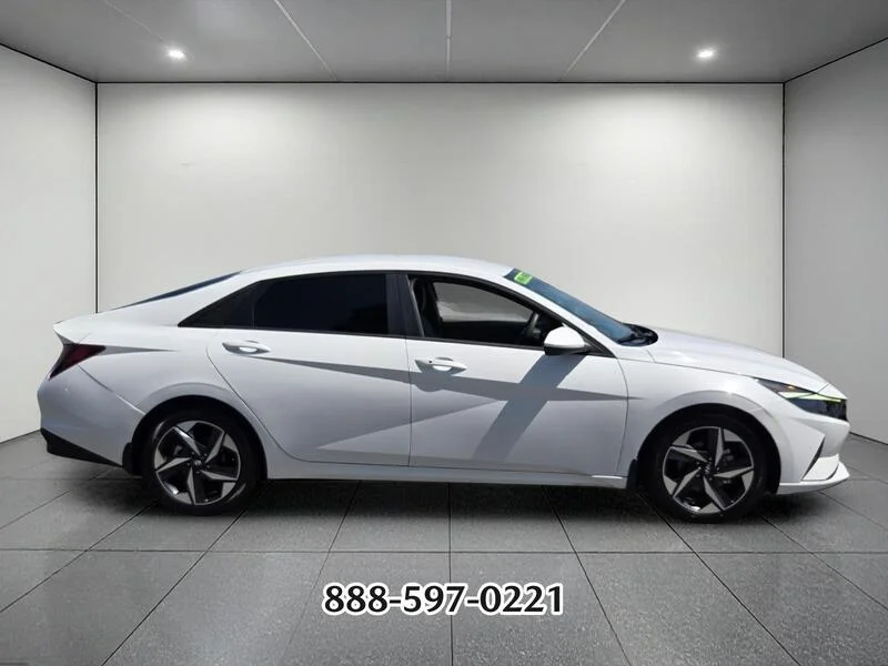 2023 Hyundai Elantra SEL - Photo 6