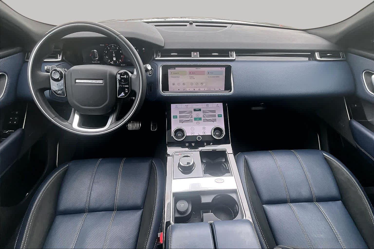 Used 2020 Silicon Silver Premium Metallic Land Rover R-Dynamic S image 14