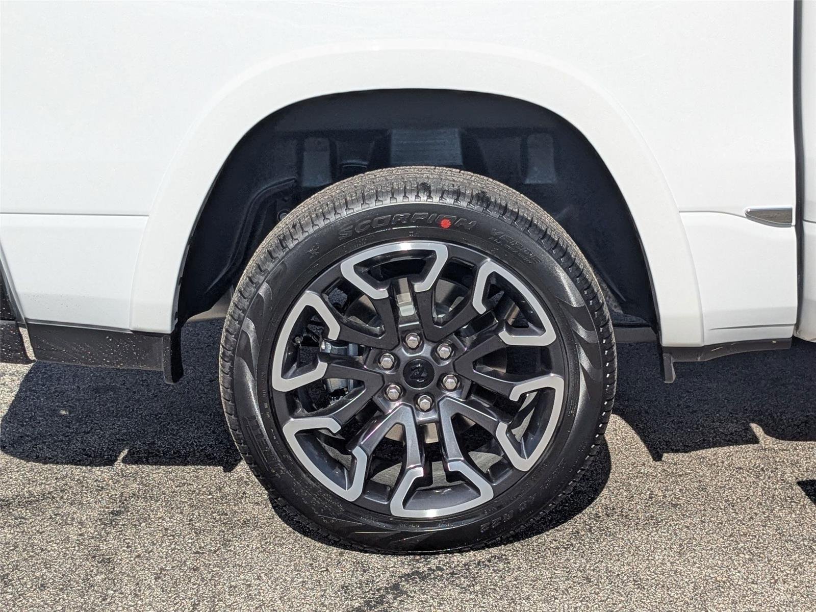 2026 RAM 1500 Limited - Photo 8