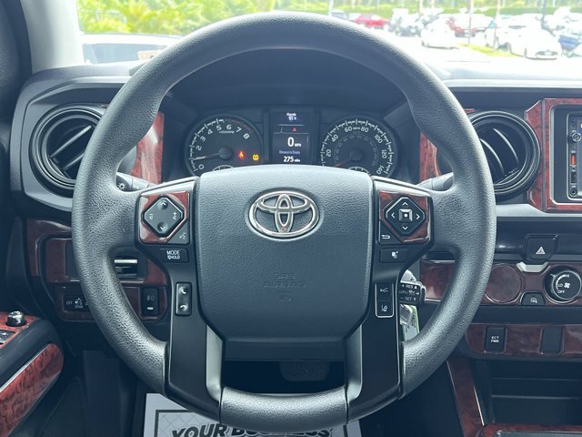 Used 2018  Toyota  image 15