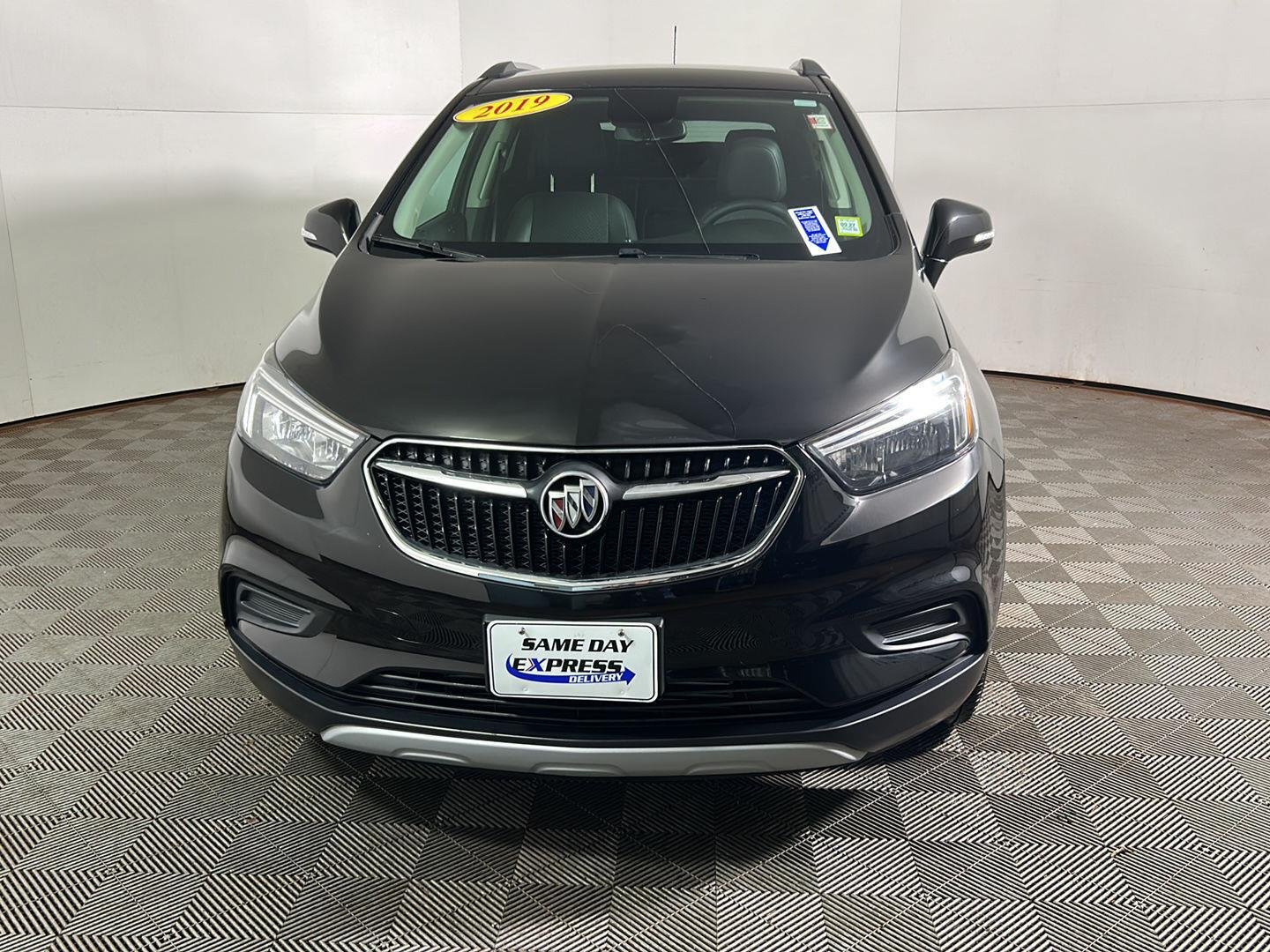 Used 2019 Ebony Twilight Metallic Buick Preferred image 11