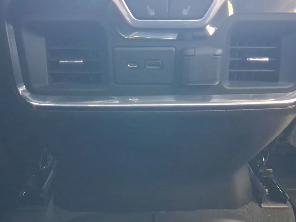 Used 2021 Summit White GMC AT4 image 26