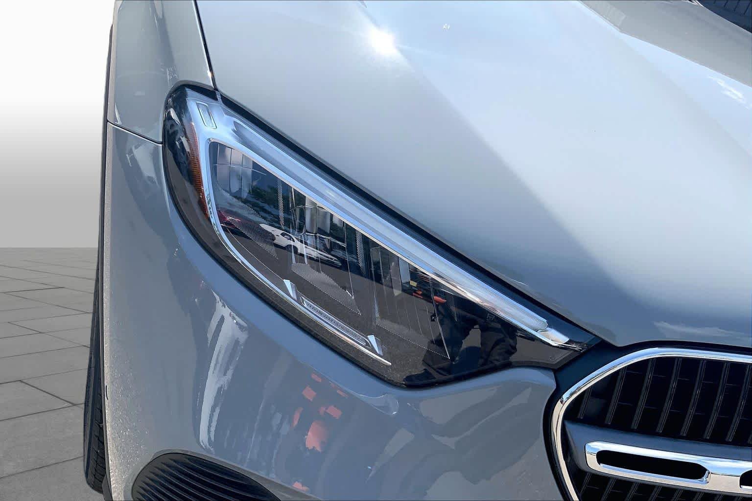 New 2026 MANUFAKTUR Alpine Grey Mercedes-Benz GLC 300 image 17