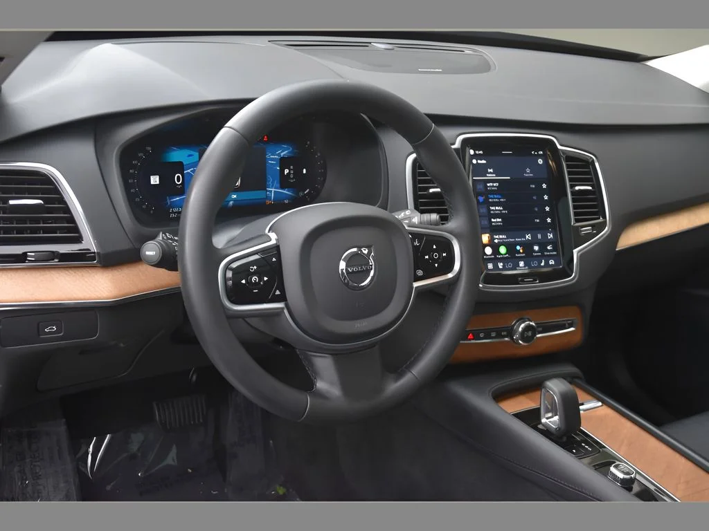 Certified Used 2023 Onyx Black Metallic Volvo Plus image 13