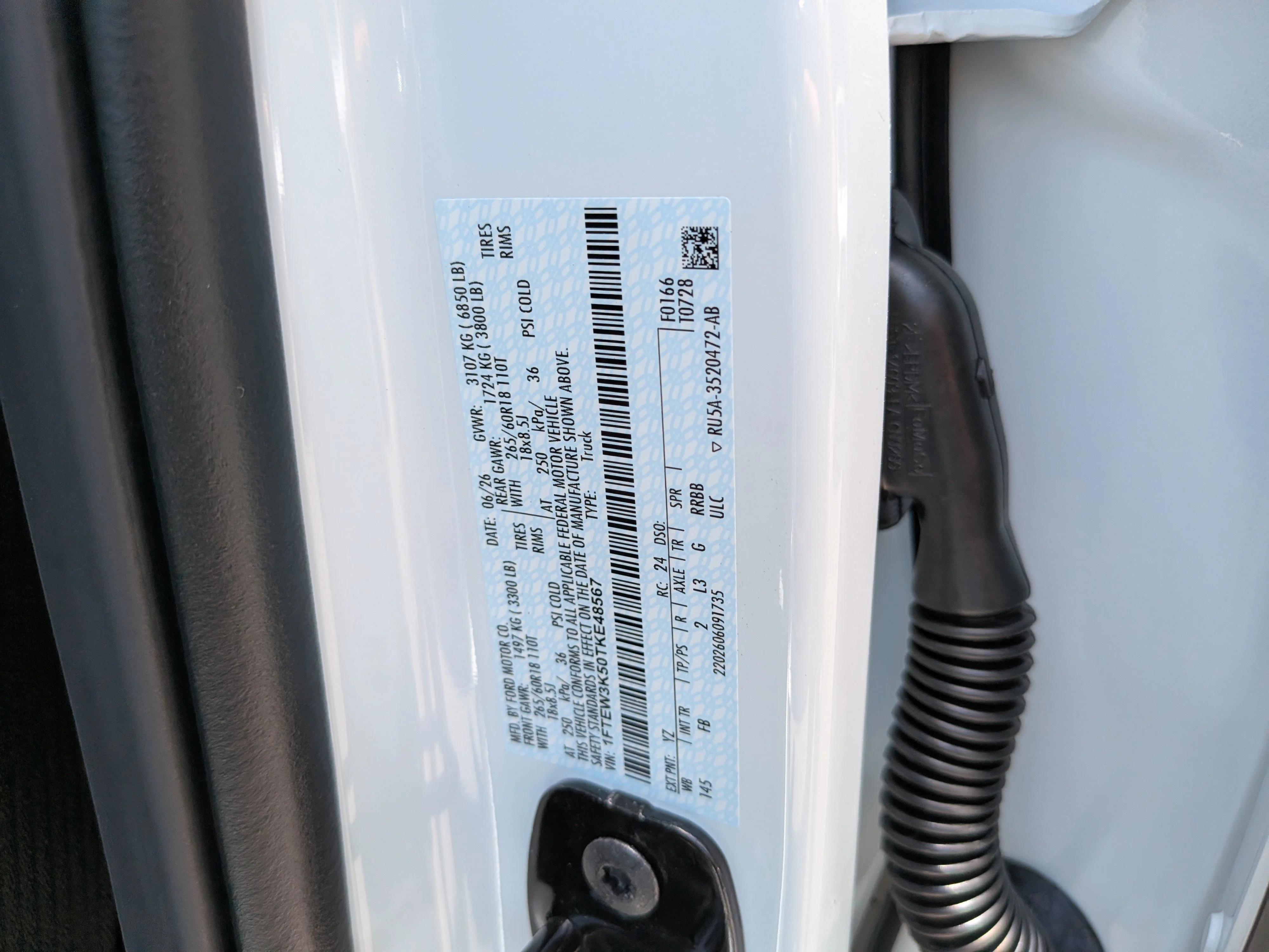 New 2026 Oxford White Ford XLT image 32