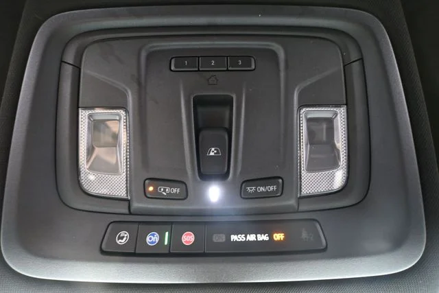 Used 2020 Beige Chevrolet High Country image 32