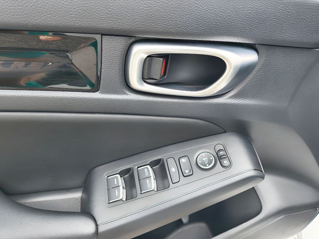 2023 Honda Civic Hatchback EX-L - Photo 9