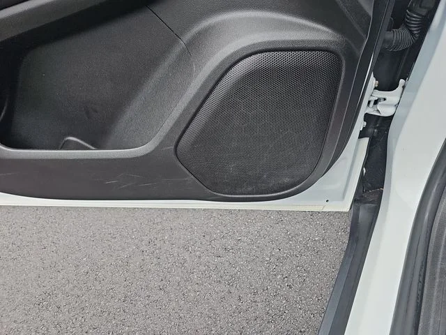 Used 2023 White GMC SLE image 27