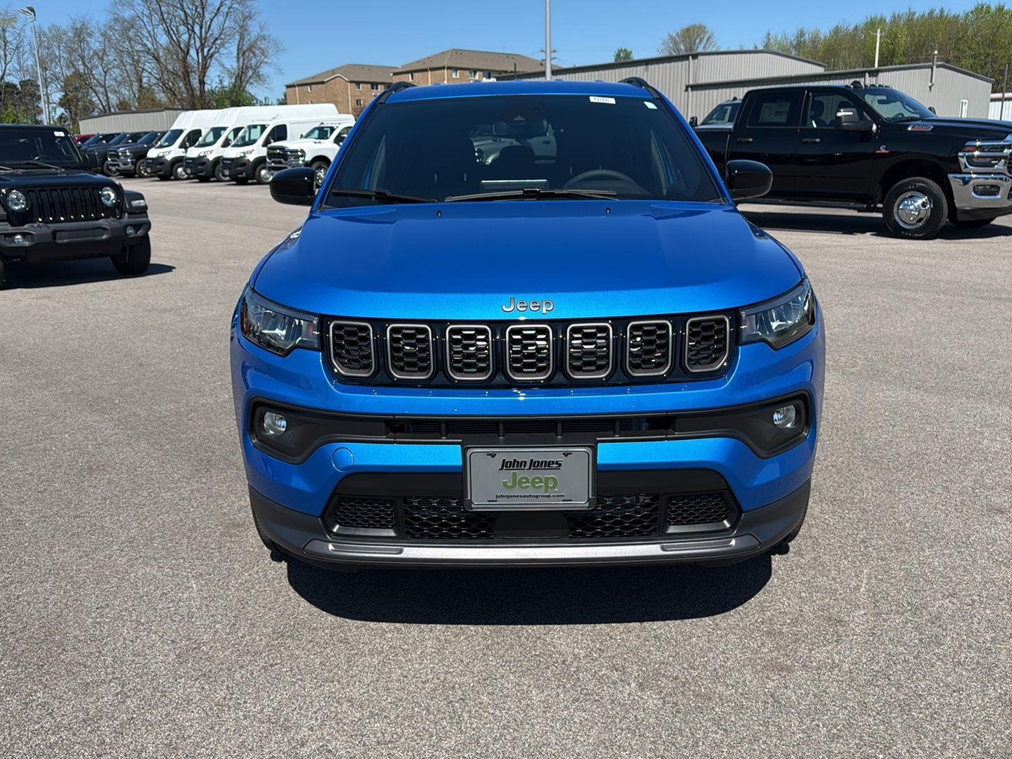 New 2026 Hydro Blue Pearl-Coat Exterior Paint Jeep Latitude Altitude image 12