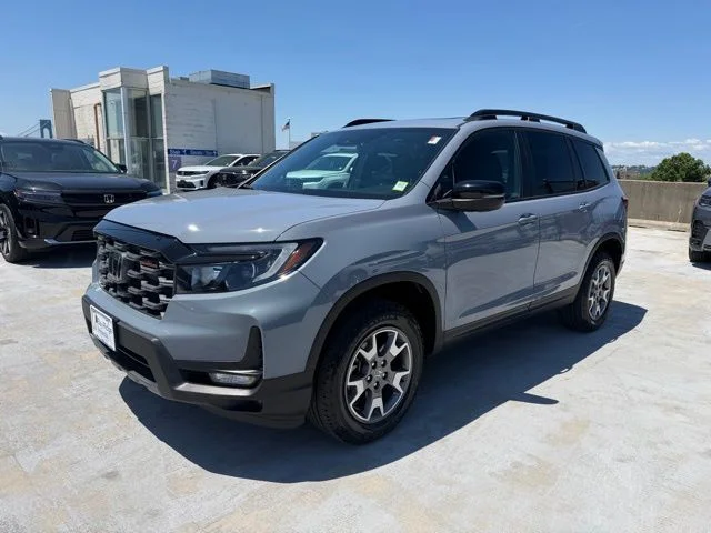 Used 2023 Gray Honda TrailSport image 3