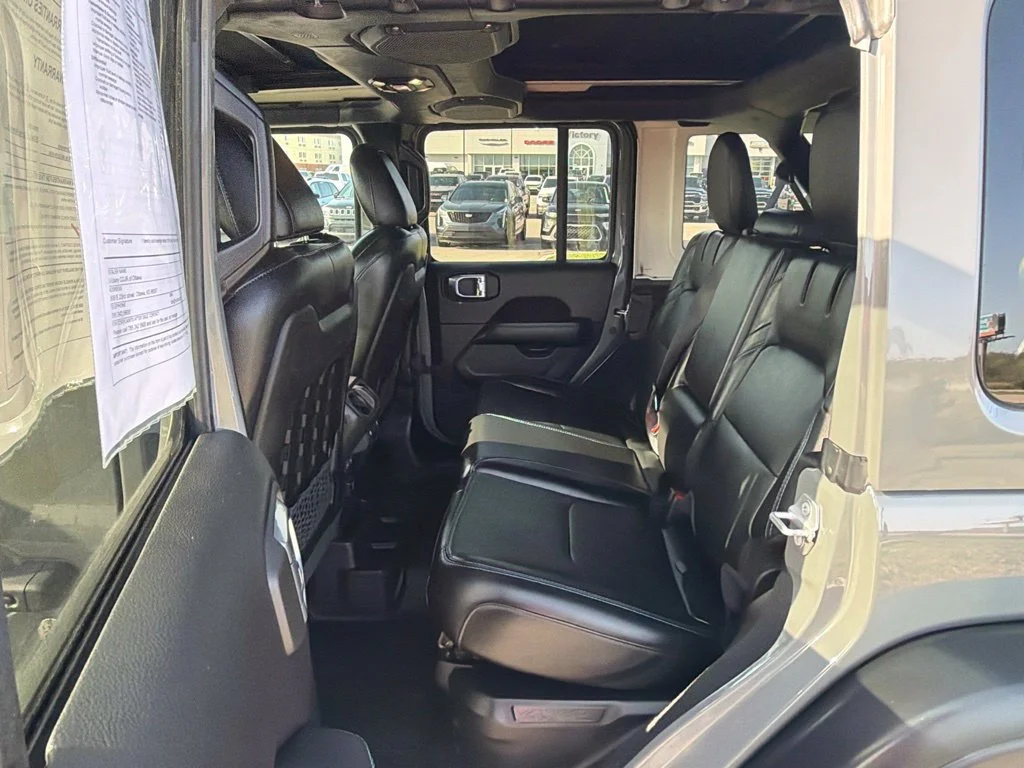 Used 2022 Gray Jeep Unlimited Rubicon 4xe image 11
