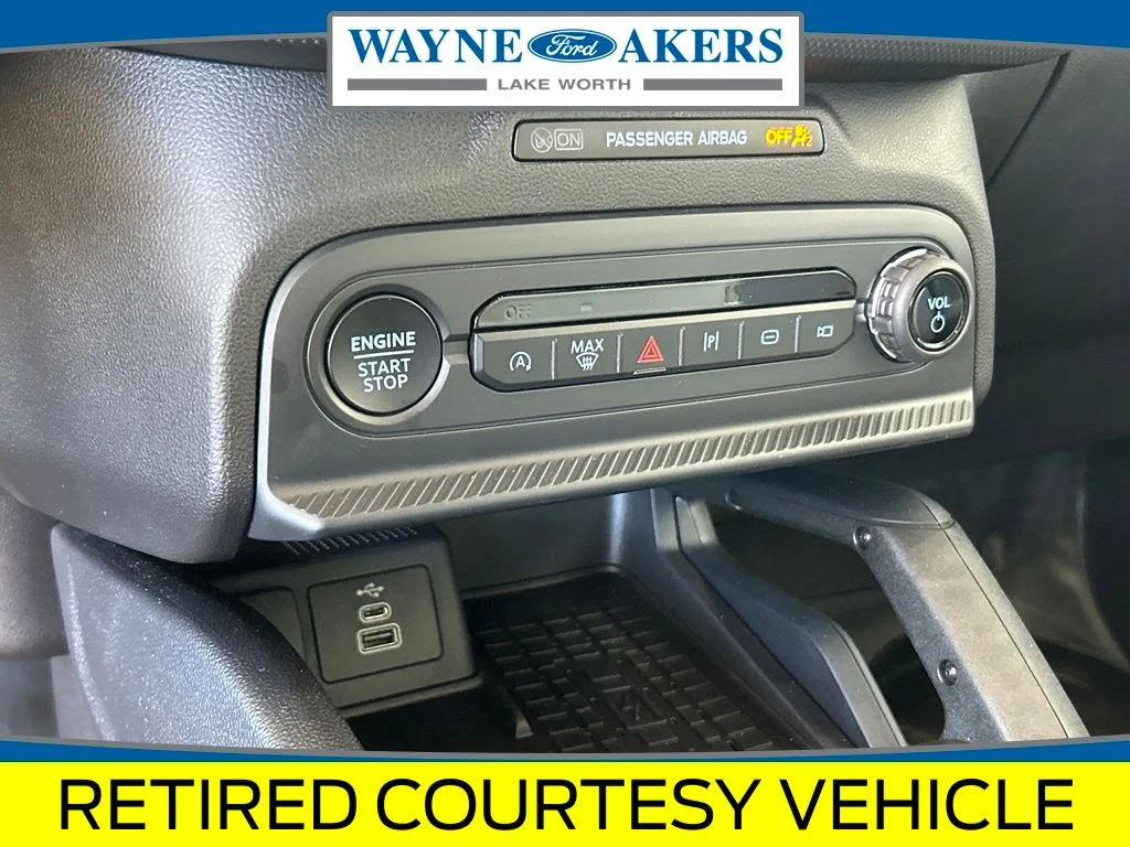 New 2025 Carbonized Gray Metallic Ford Badlands image 36