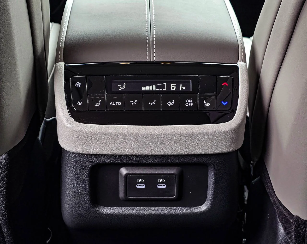 New 2027 MOONBOW BLUE INFINITI Luxe AWD image 30