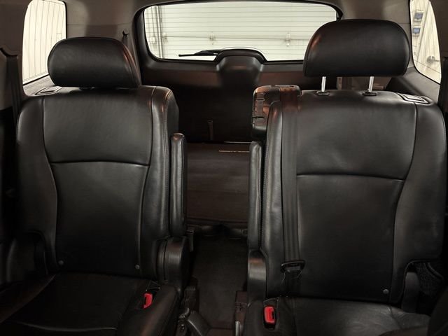 Used 2013 White Toyota SE image 22