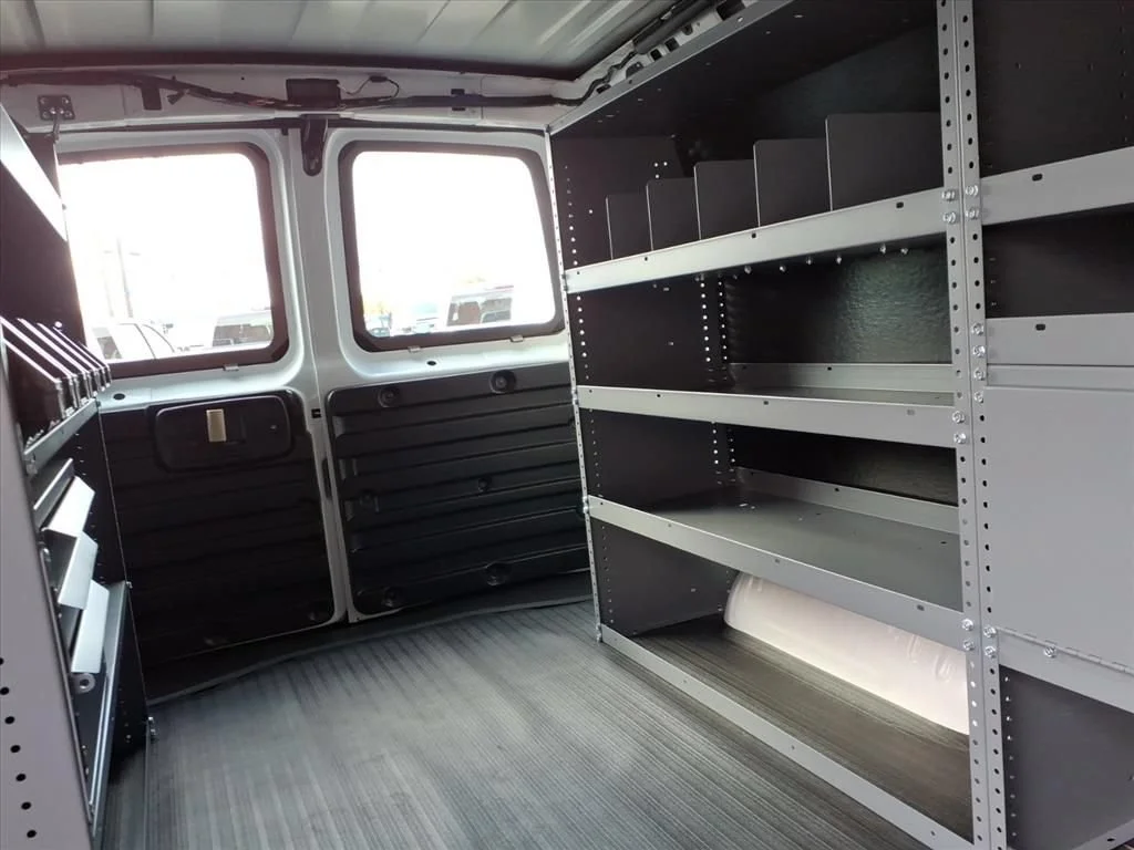 2025 Chevrolet Express Cargo Work Van - Photo 10