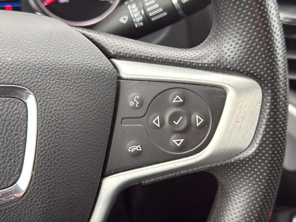 Used 2023 Black GMC SLE image 6