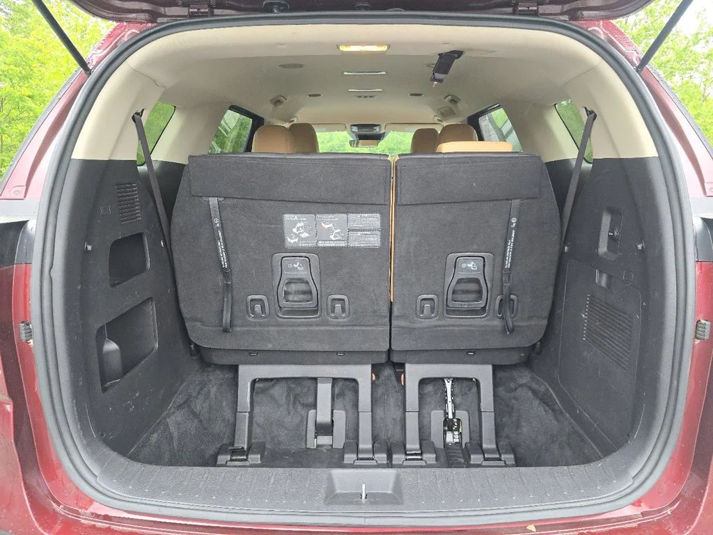 Used 2023 Red Kia LX Seat Package image 13