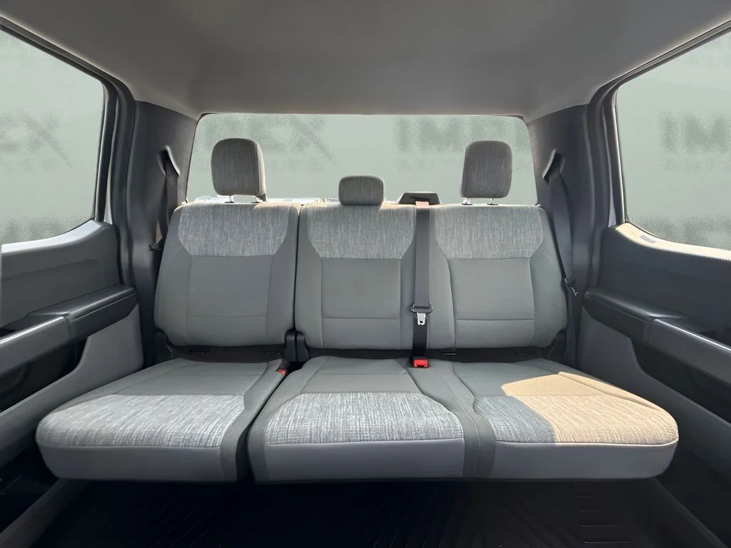 Used 2023 Silver Ford XLT image 7