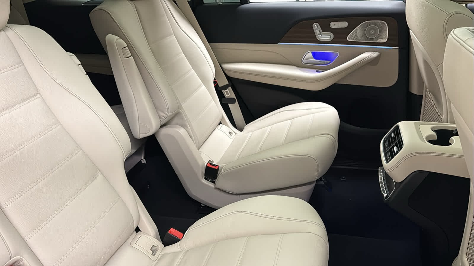 New 2026 Polar White Mercedes-Benz GLS 450 image 35