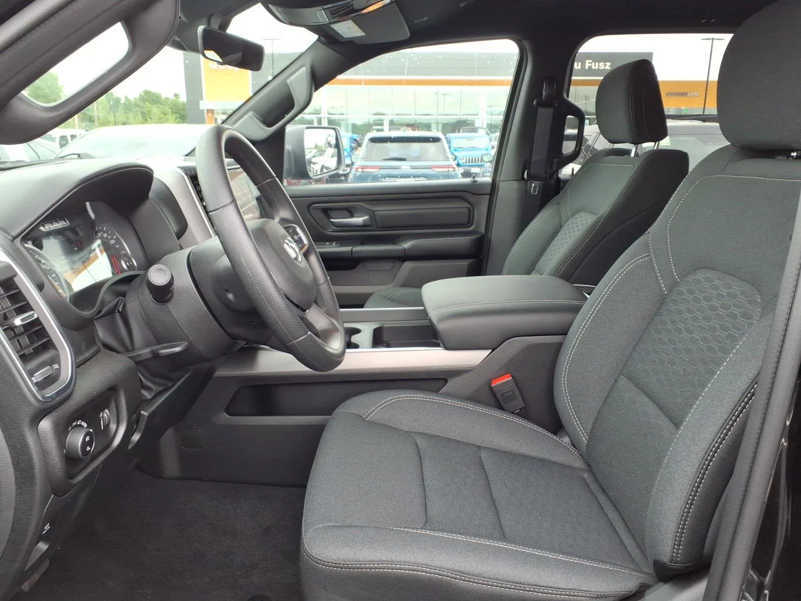 New 2026 Diamond Black Crystal Pearl-Coat Exterior Paint RAM Express image 14