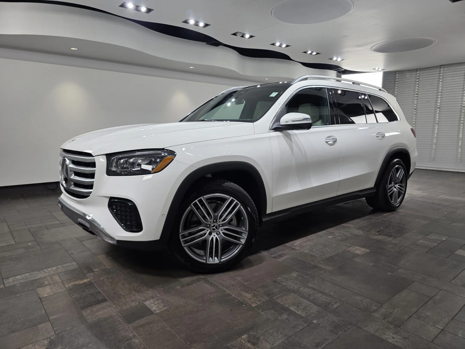 2025 Mercedes-Benz GLS