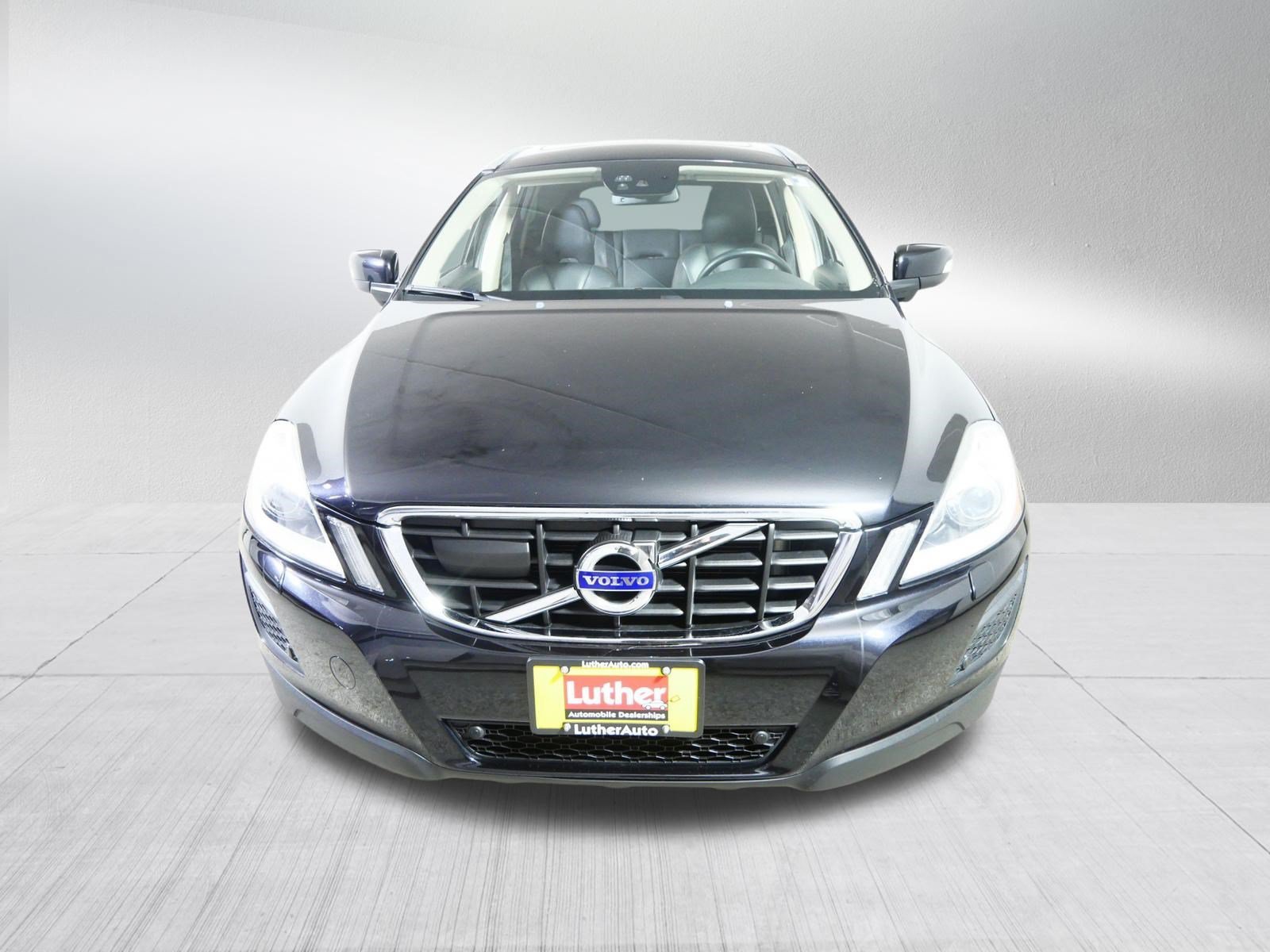 Used 2013 Volvo XC60 3.2 with VIN YV4952DZ5D2455916 for sale in Golden Valley, MN