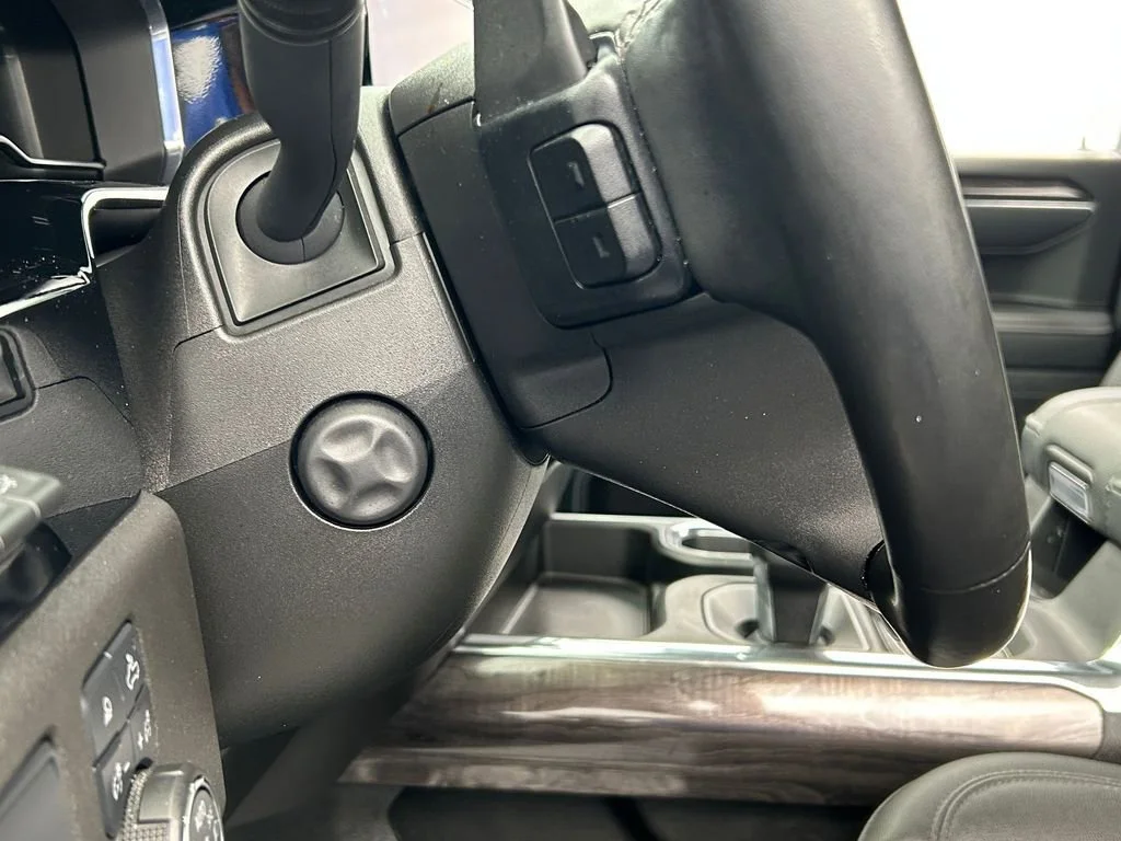2025 Chevrolet Silverado 1500 LTZ - Photo 18