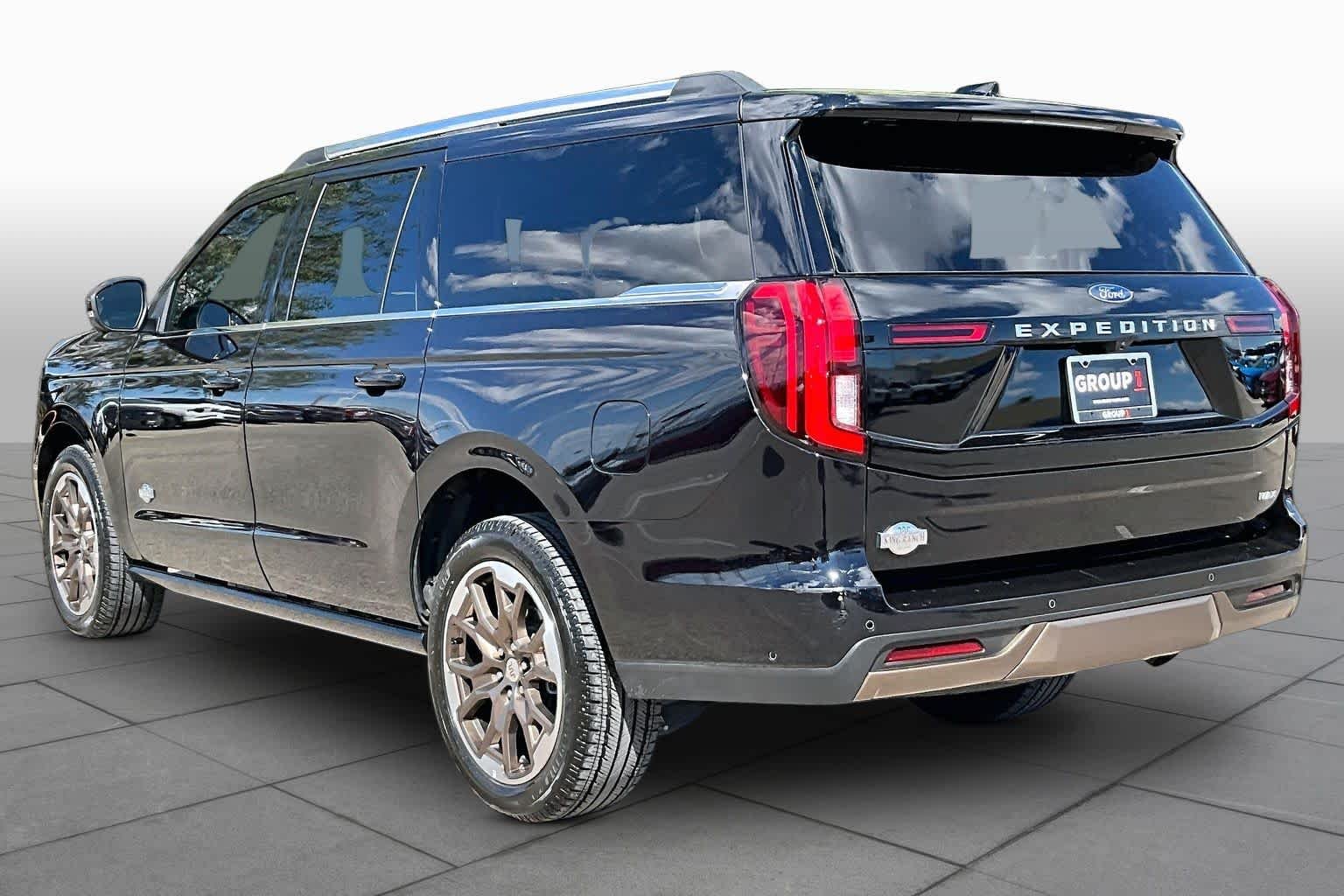 Used 2025 Agate Black Ford King Ranch image 11
