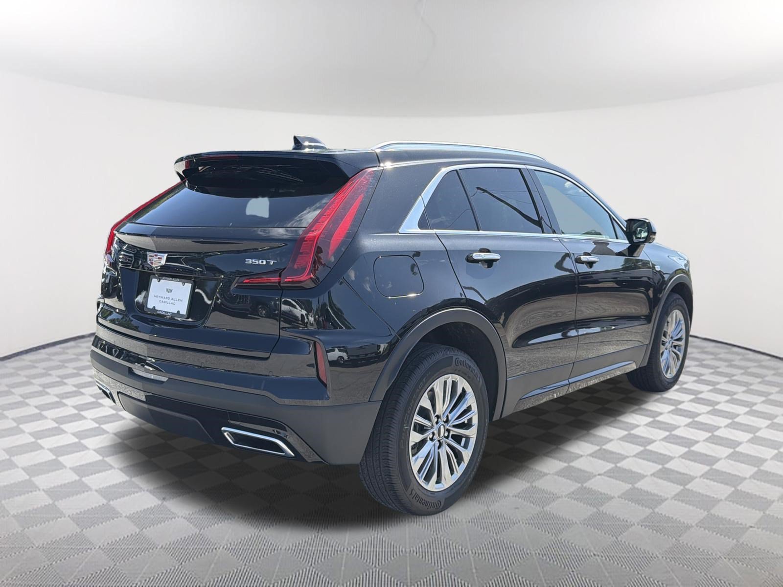 Used 2025 Stellar Black Metallic Cadillac Premium Luxury image 5