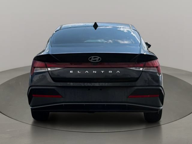 2024 Hyundai Elantra SEL - Photo 7